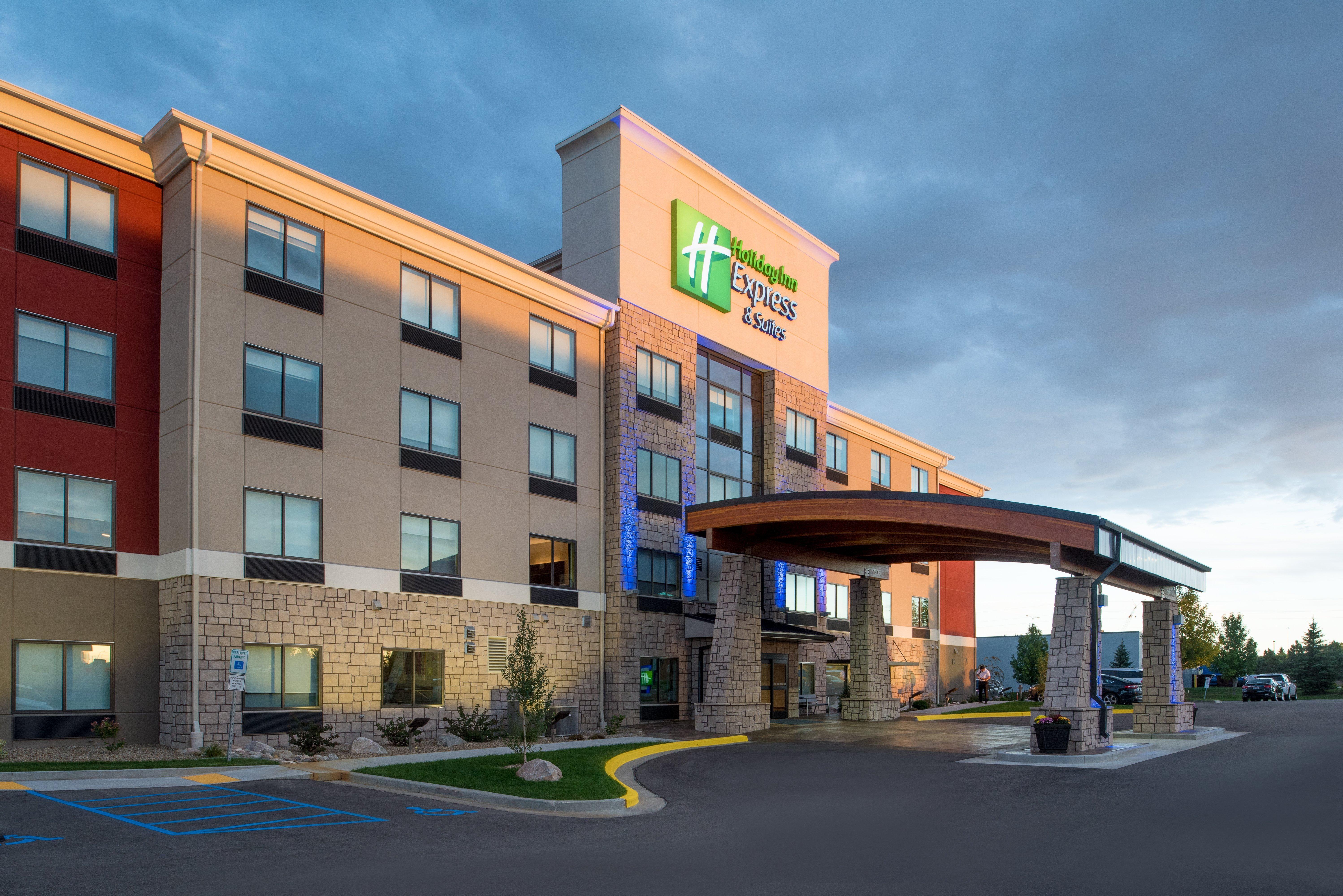 Holiday Inn Express Hotel & Suites Bismarck By Ihg Εξωτερικό φωτογραφία
