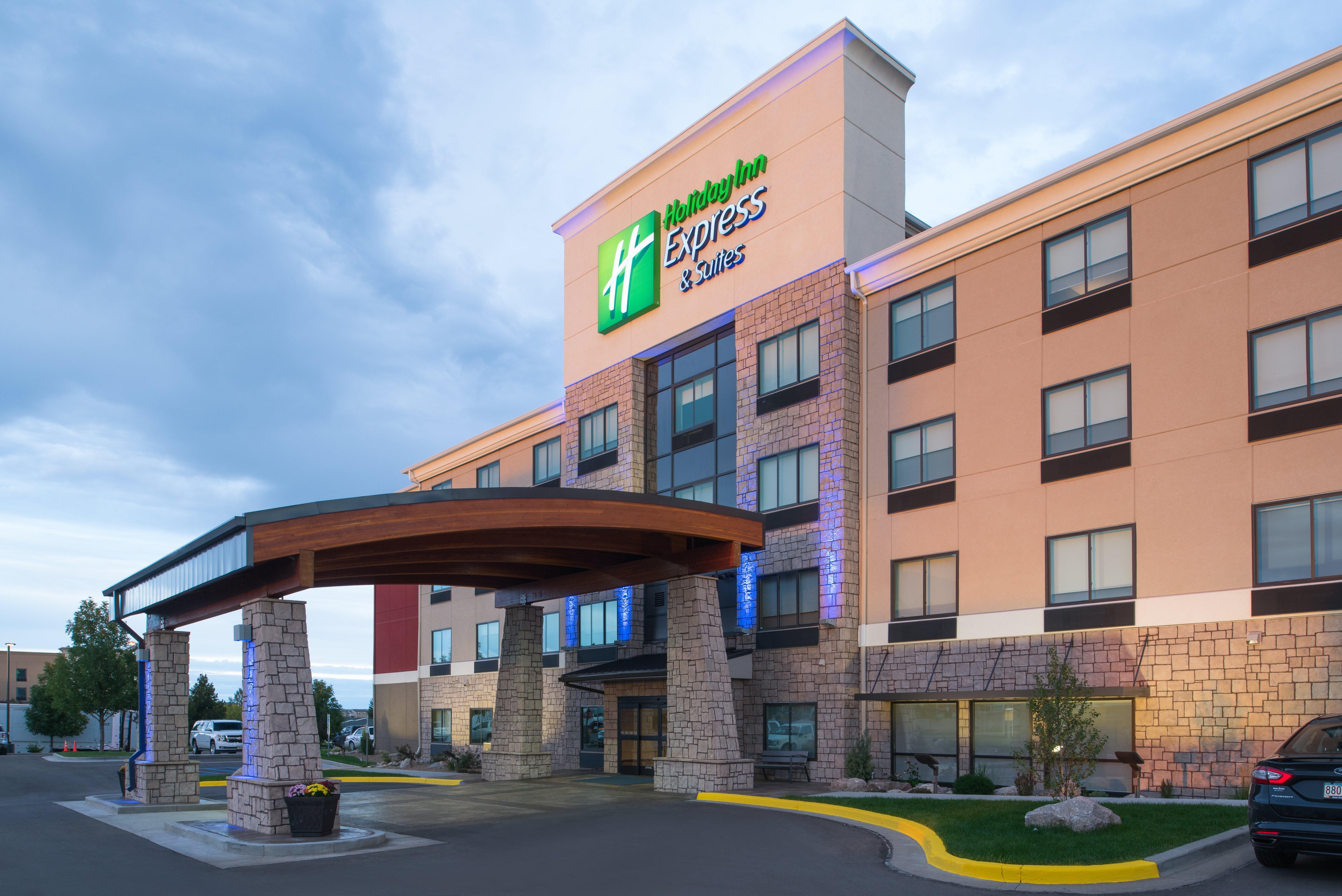 Holiday Inn Express Hotel & Suites Bismarck By Ihg Εξωτερικό φωτογραφία