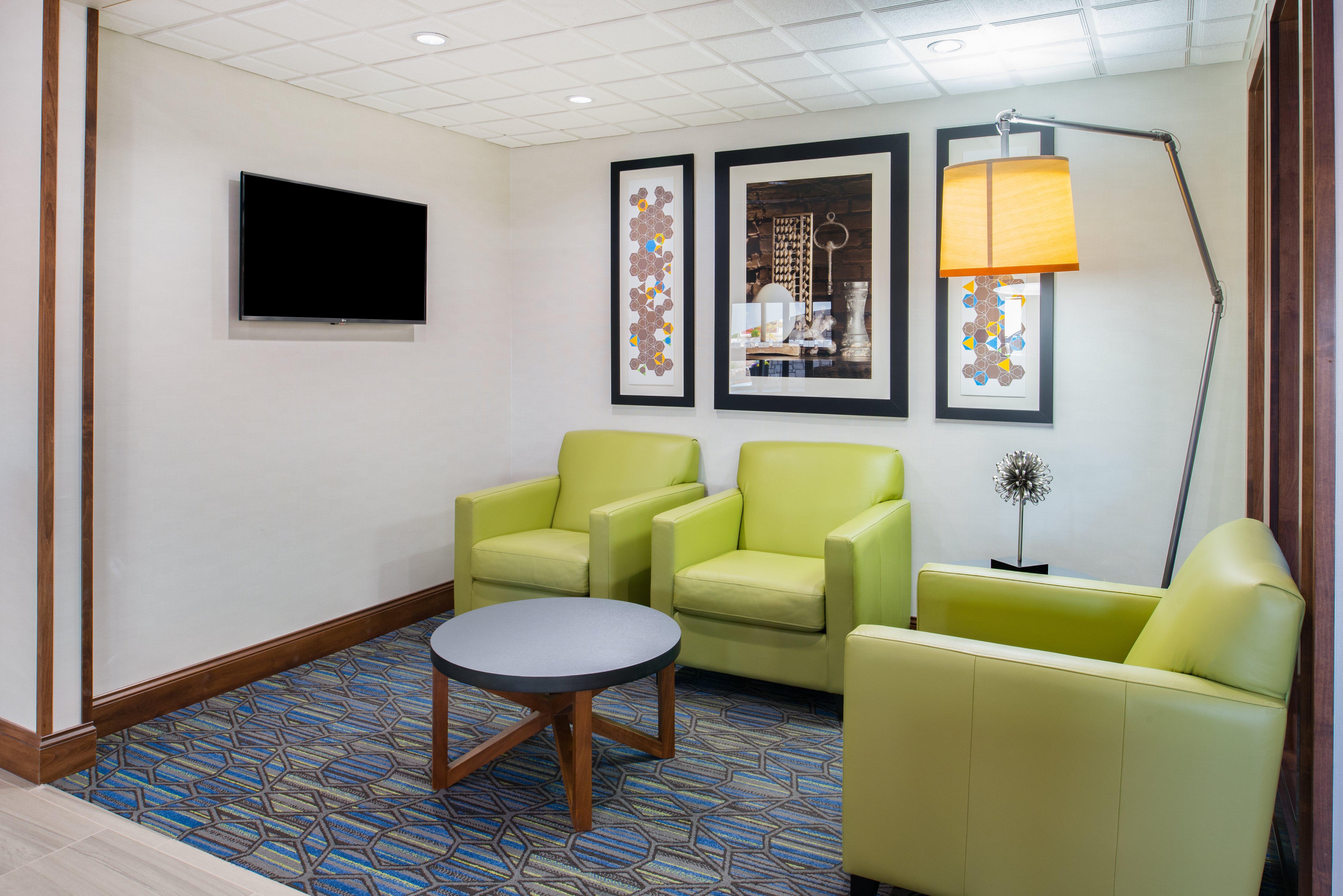 Holiday Inn Express Hotel & Suites Bismarck By Ihg Εξωτερικό φωτογραφία