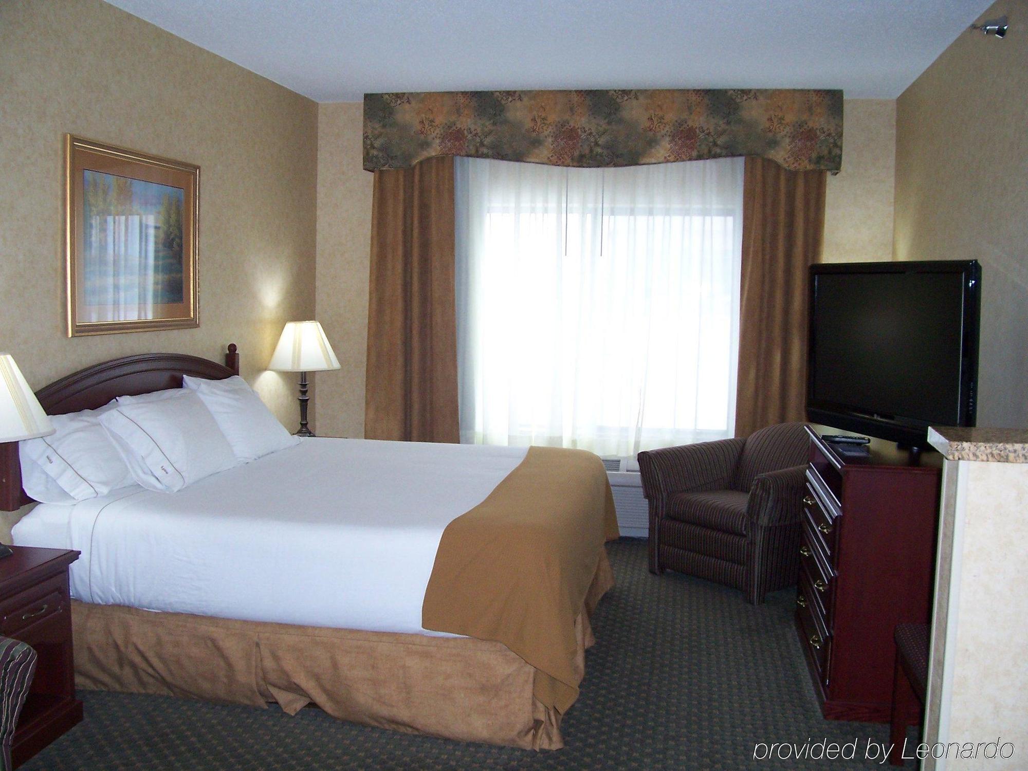 Holiday Inn Express Hotel & Suites Bismarck By Ihg Δωμάτιο φωτογραφία