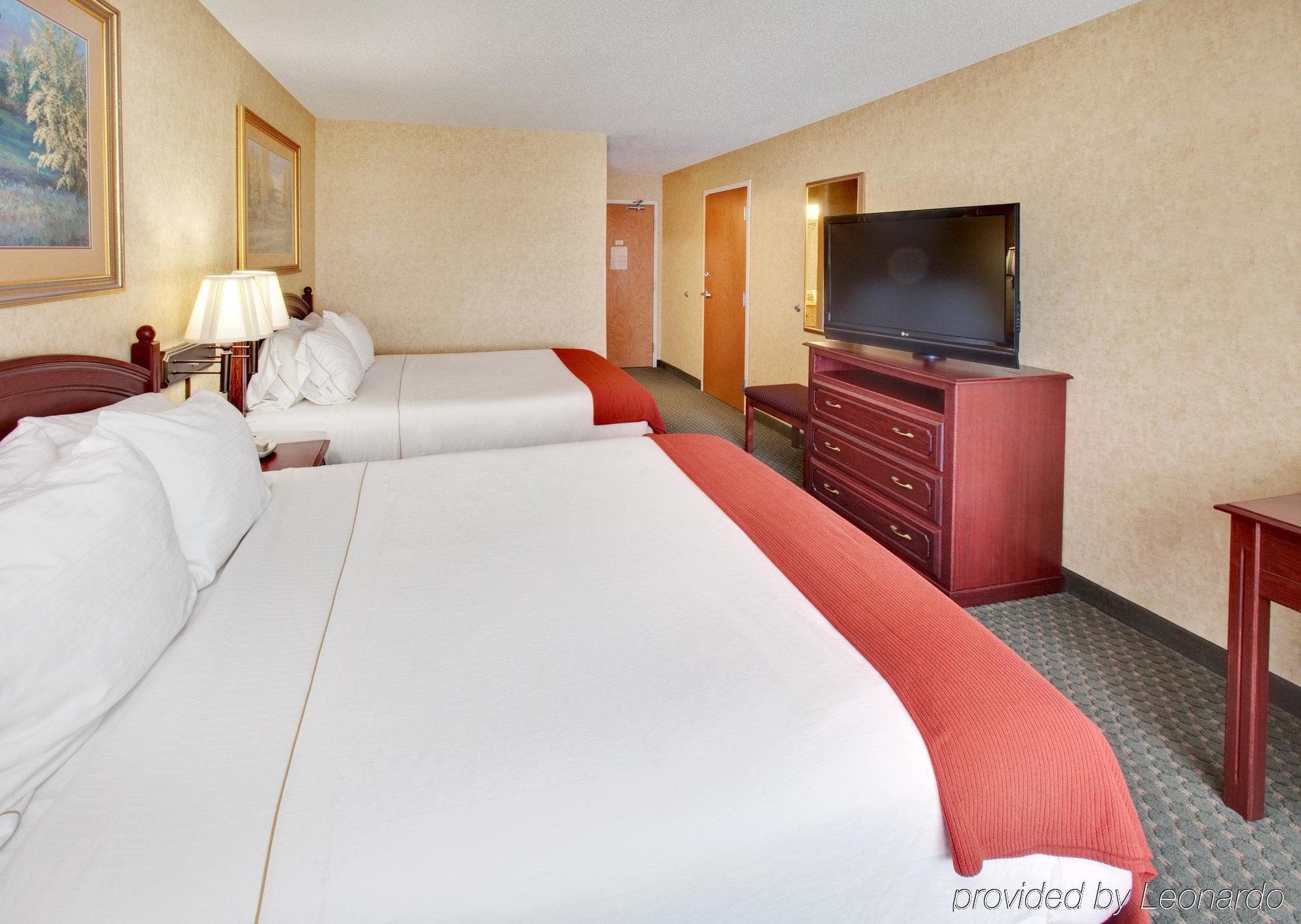 Holiday Inn Express Hotel & Suites Bismarck By Ihg Δωμάτιο φωτογραφία