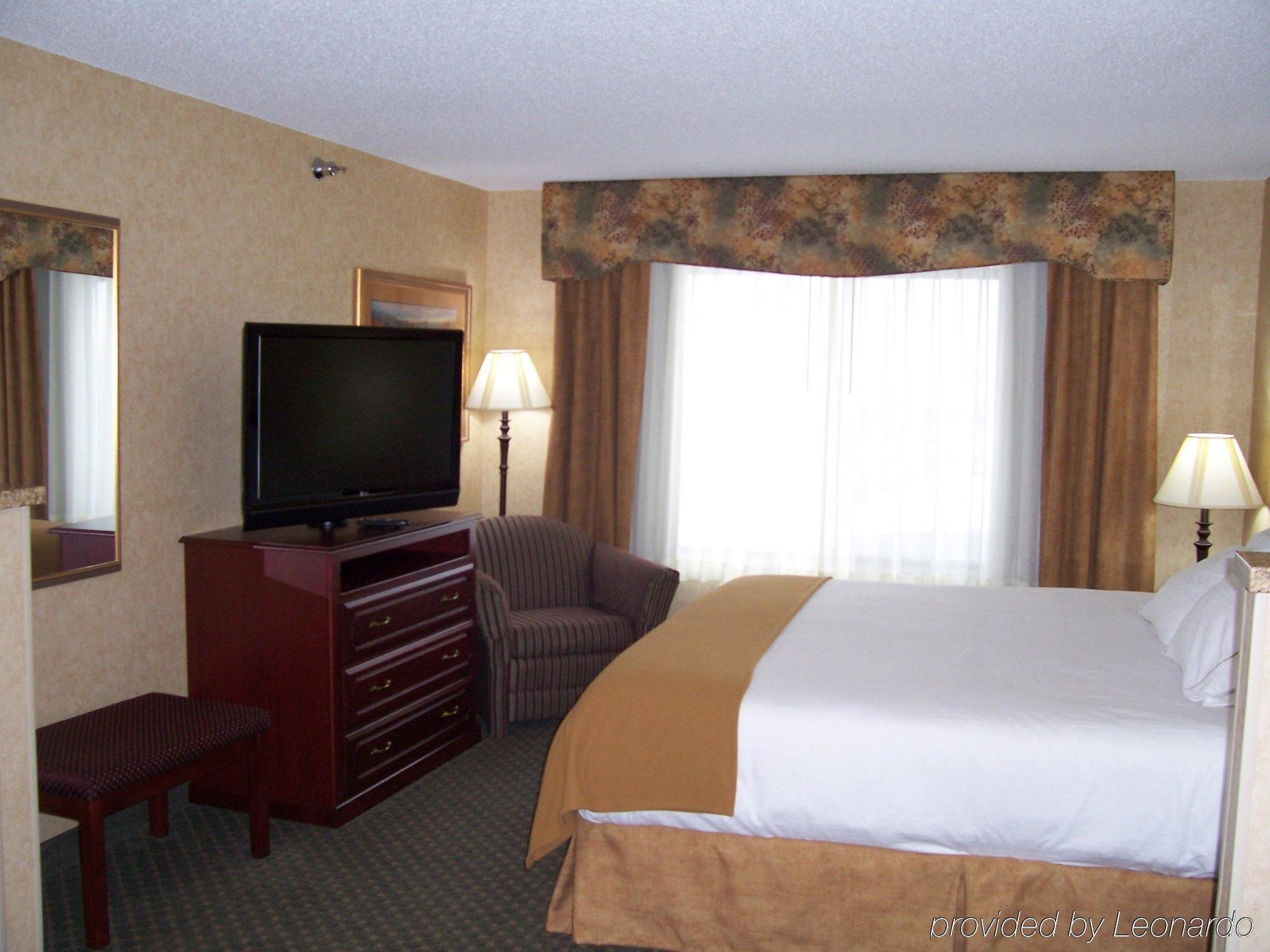 Holiday Inn Express Hotel & Suites Bismarck By Ihg Δωμάτιο φωτογραφία