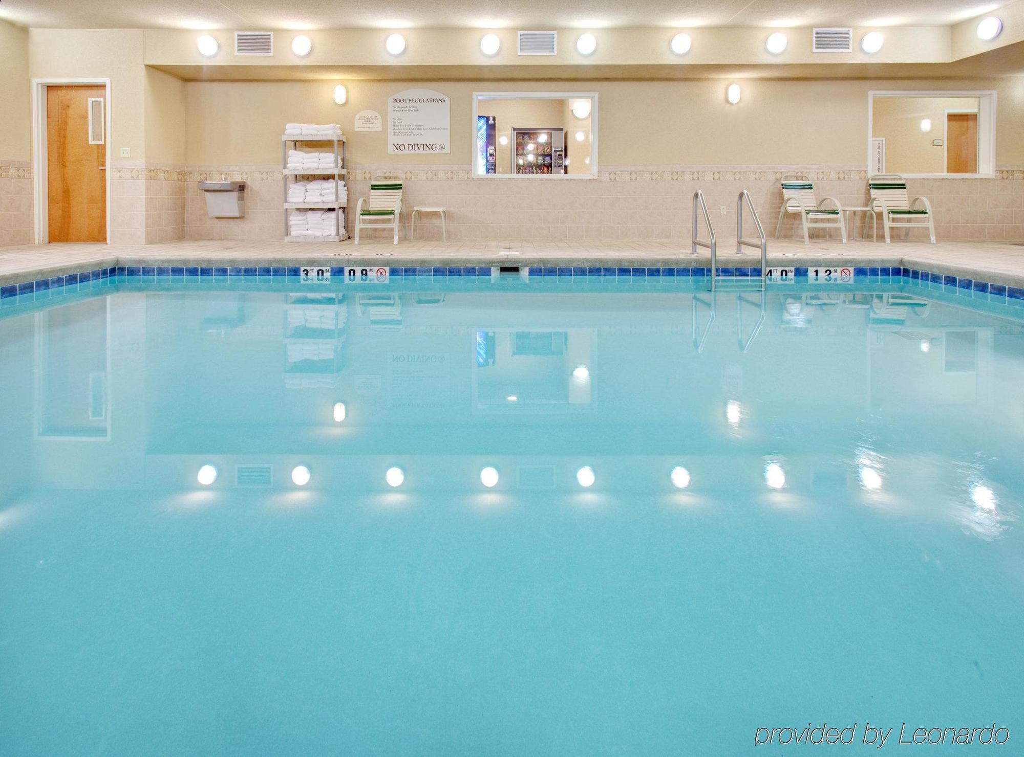 Holiday Inn Express Hotel & Suites Bismarck By Ihg Ανέσεις φωτογραφία