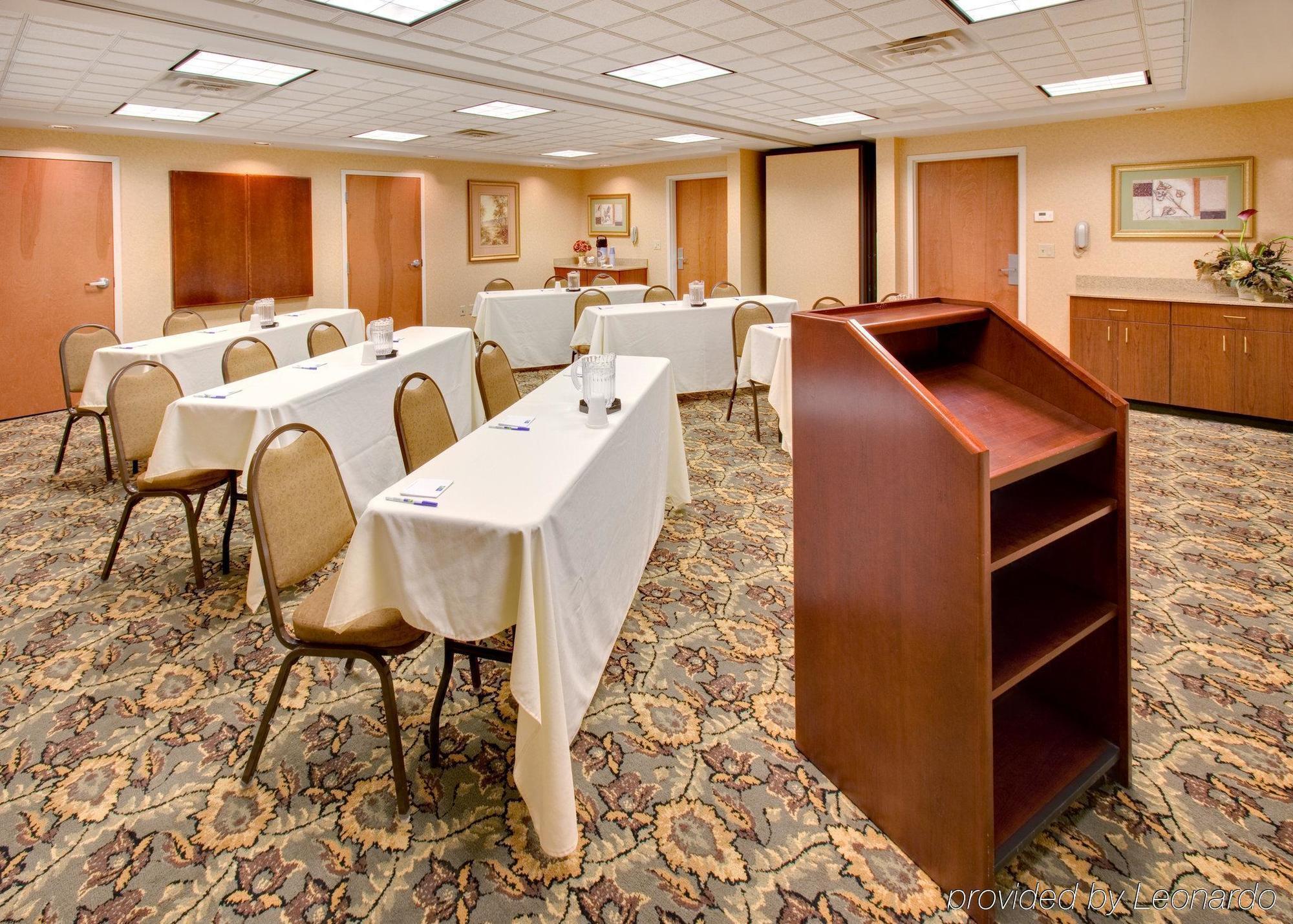 Holiday Inn Express Hotel & Suites Bismarck By Ihg Ανέσεις φωτογραφία
