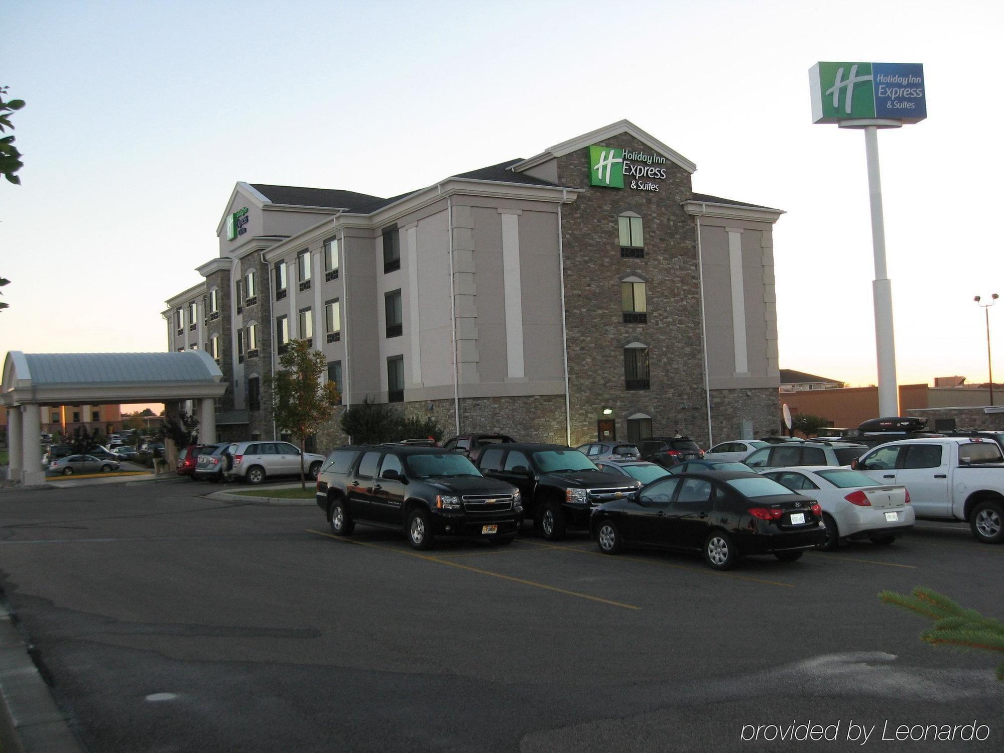 Holiday Inn Express Hotel & Suites Bismarck By Ihg Εξωτερικό φωτογραφία
