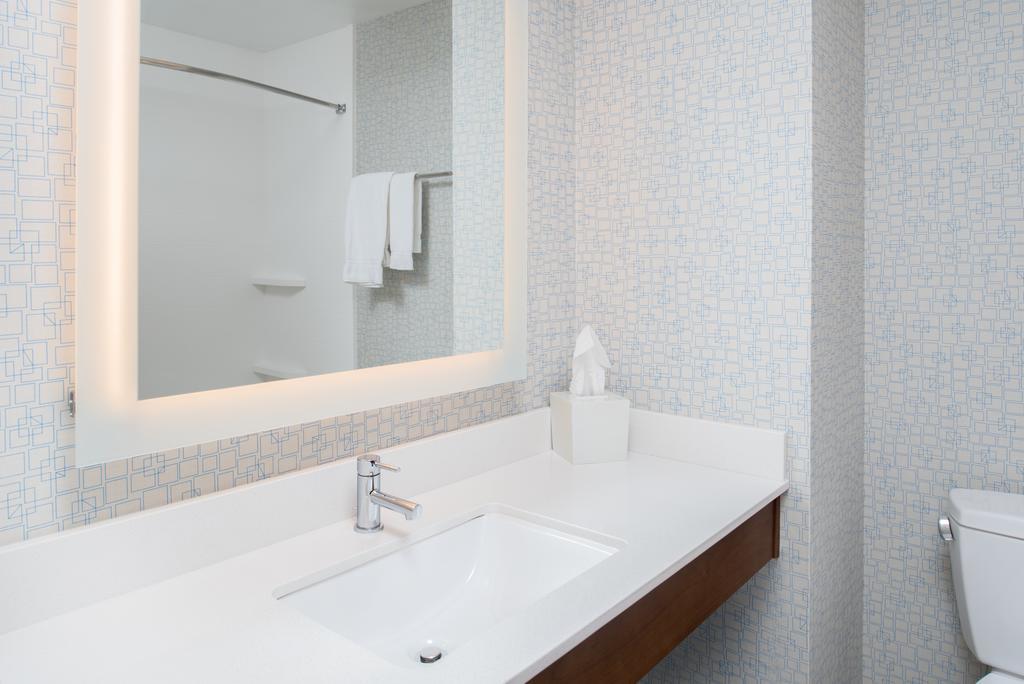 Holiday Inn Express Hotel & Suites Bismarck By Ihg Εξωτερικό φωτογραφία